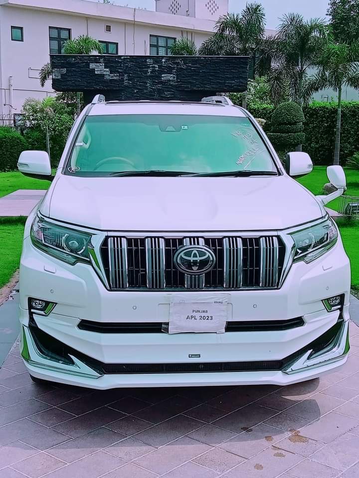 
								Toyota Prado full									